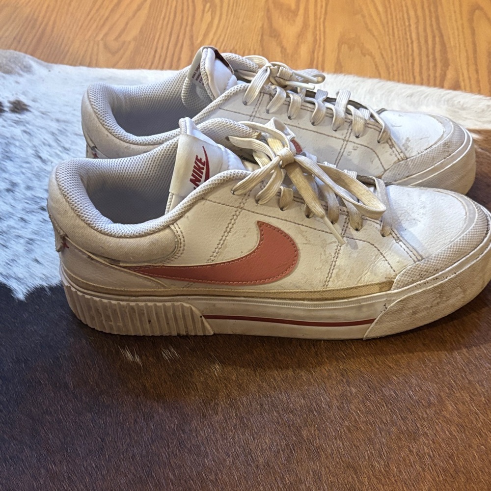 Nike Cream and Pink Casual Sneakers